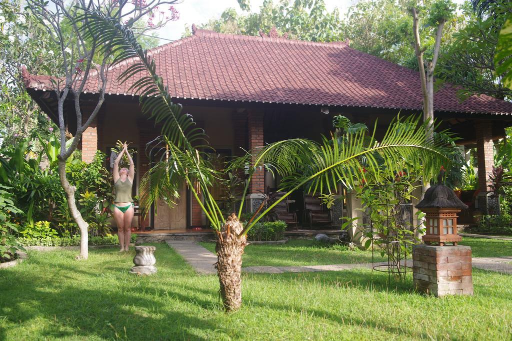 Hotel Tirta Sari Bungalow Pemuteran Exterior foto